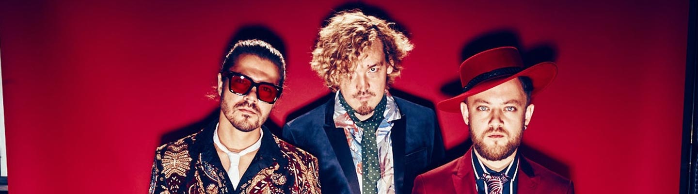 Концерт Jukebox trio в Клубе 16 Тонн